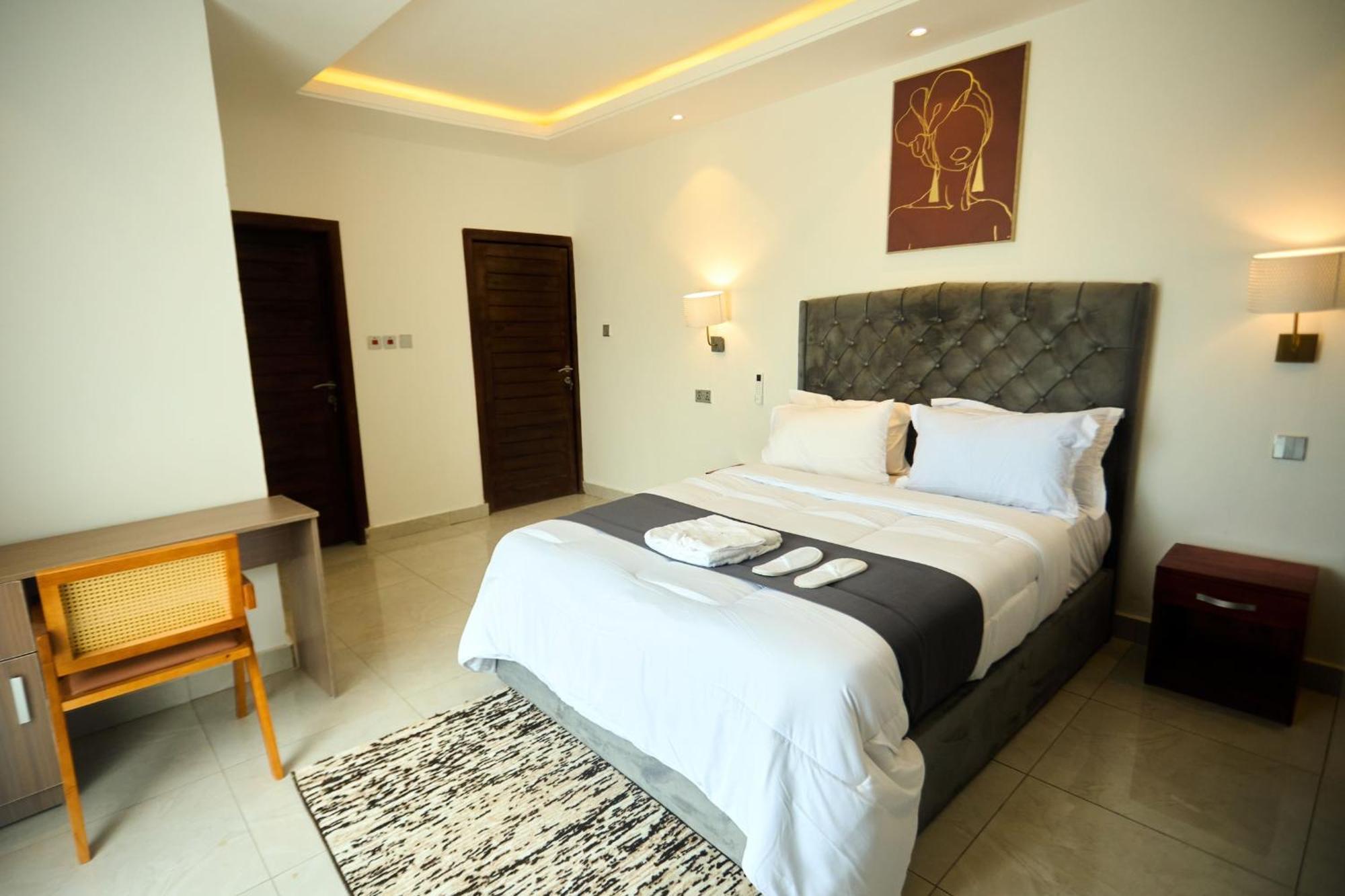 Aiden Homes And Apartments Hotel Koforidua Exterior photo