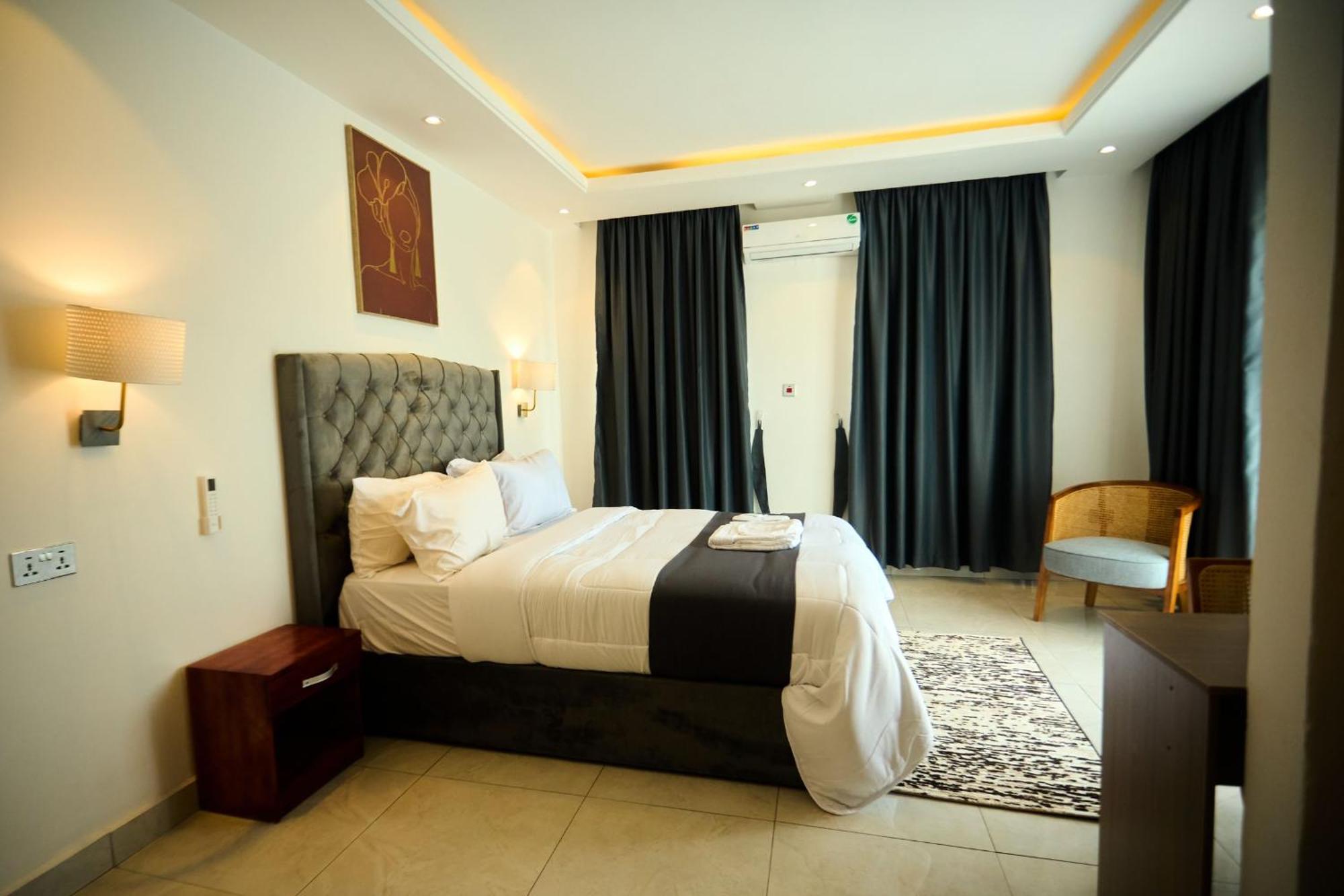 Aiden Homes And Apartments Hotel Koforidua Exterior photo