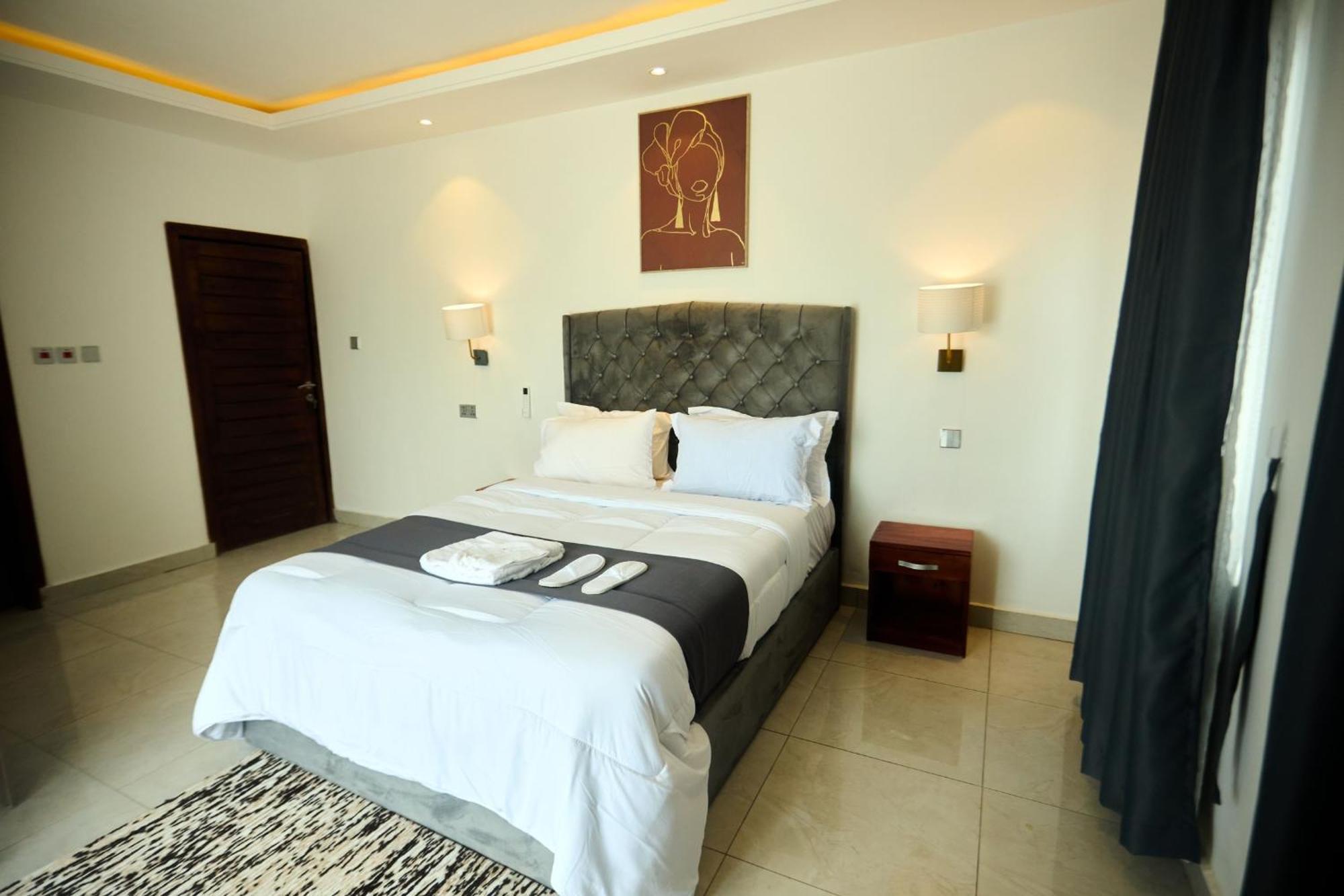 Aiden Homes And Apartments Hotel Koforidua Exterior photo