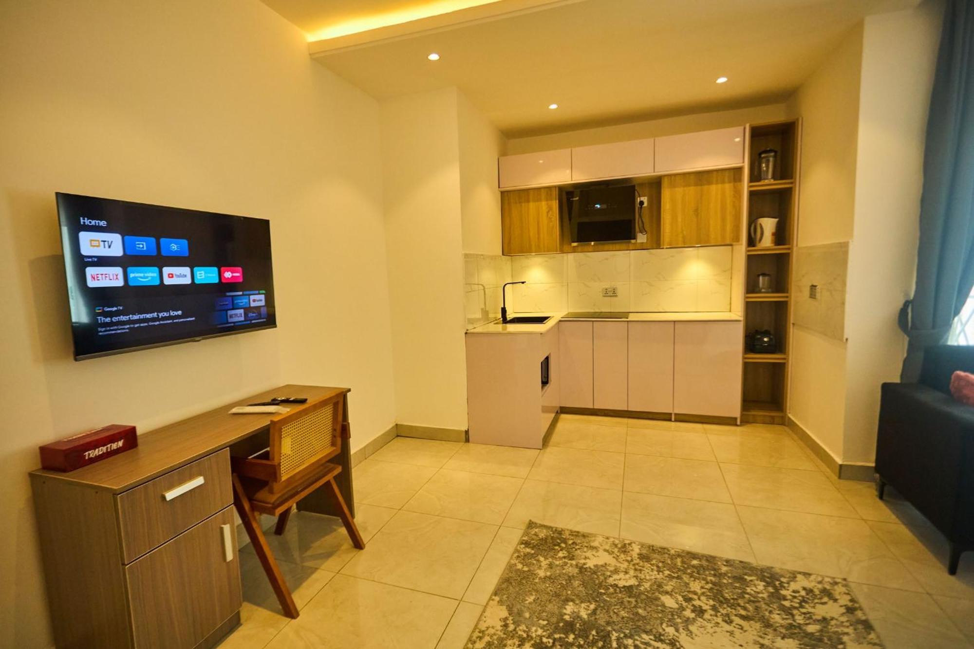 Aiden Homes And Apartments Hotel Koforidua Exterior photo