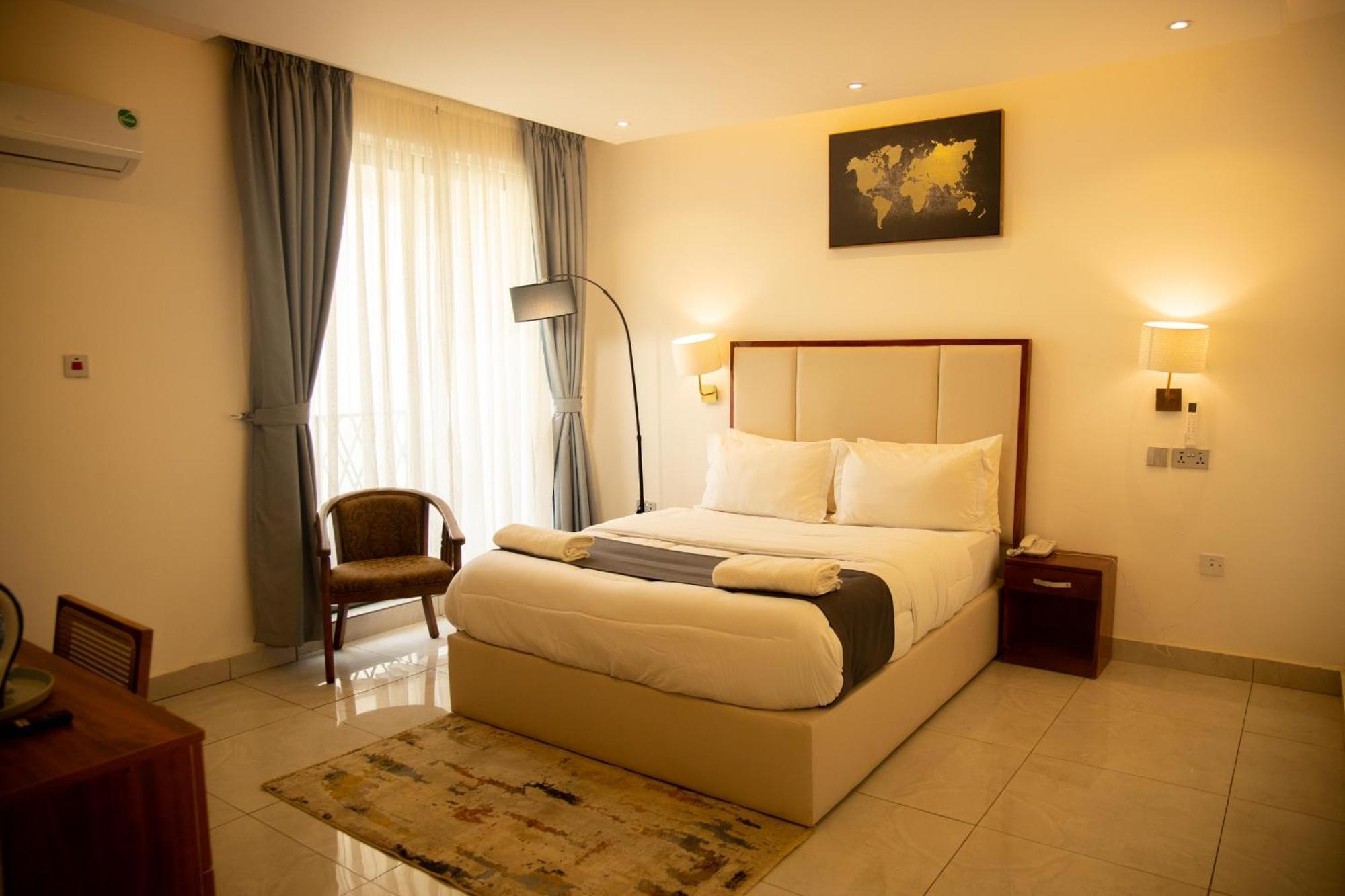 Aiden Homes And Apartments Hotel Koforidua Exterior photo