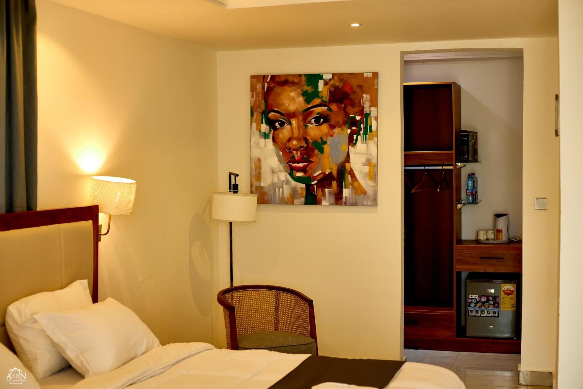 Aiden Homes And Apartments Hotel Koforidua Exterior photo
